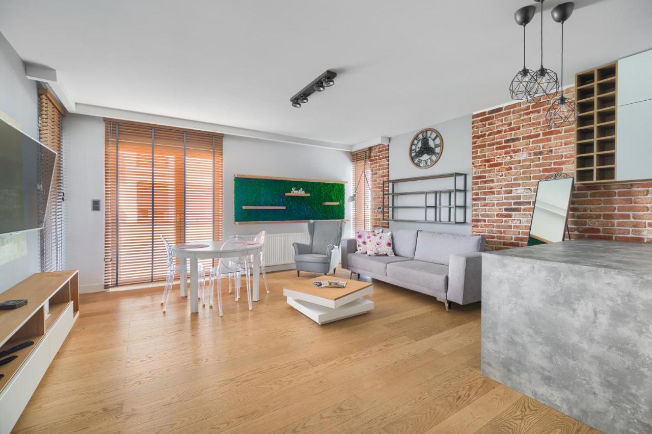 Poznan Grafitowa Modern Apartment Екстер'єр фото