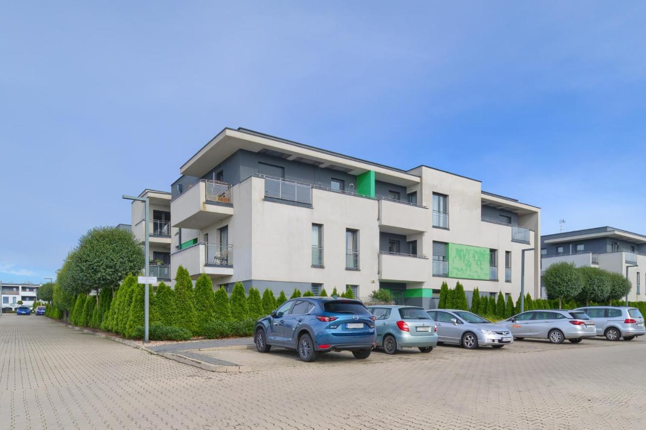 Poznan Grafitowa Modern Apartment Екстер'єр фото